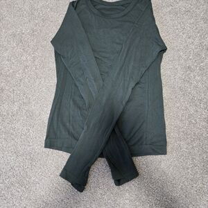 Old Navy Active Dark Green Compression Long Sleeve Tee